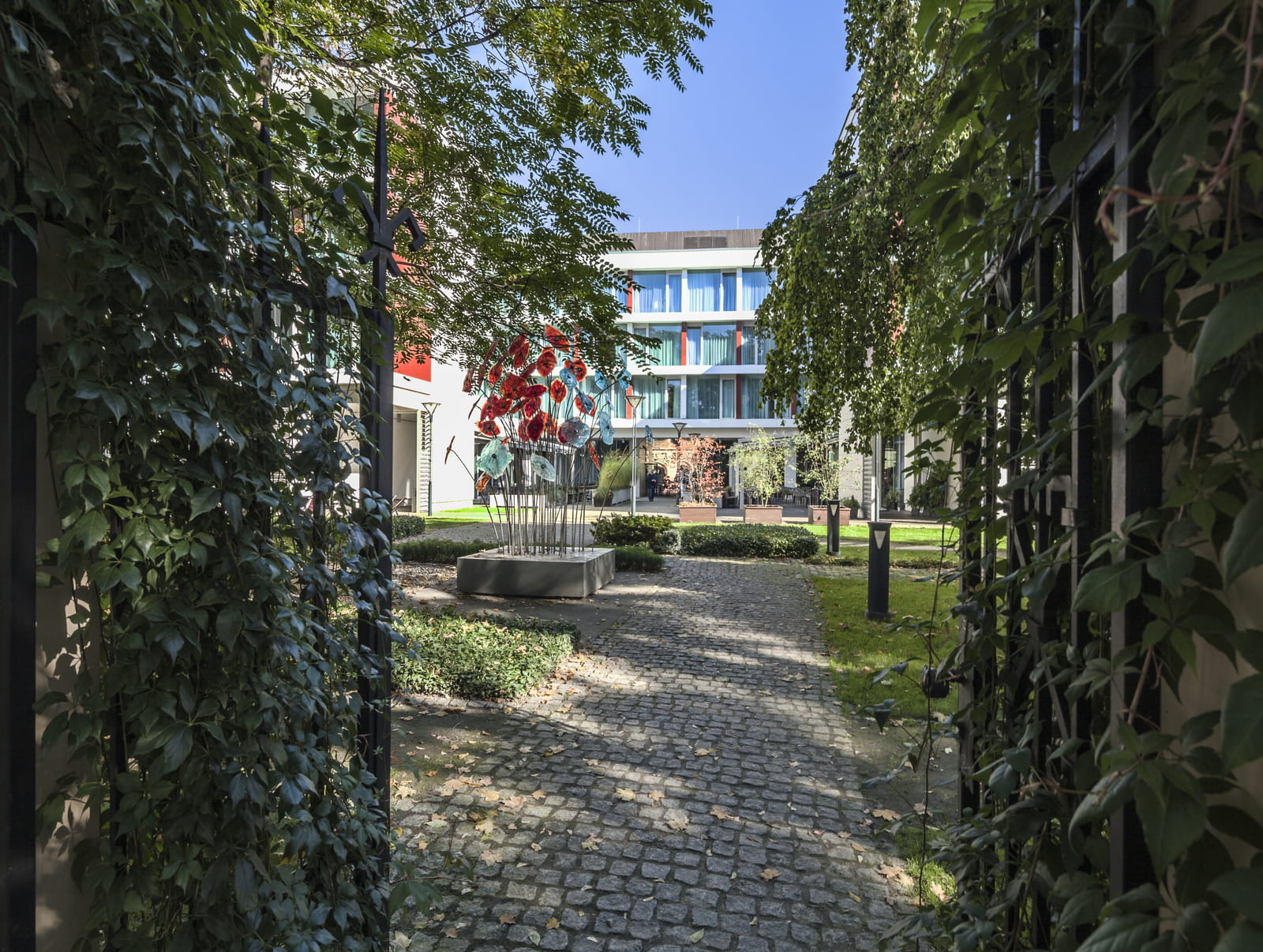 HINT Food & Drinks (PURO Hotel Wrocław)