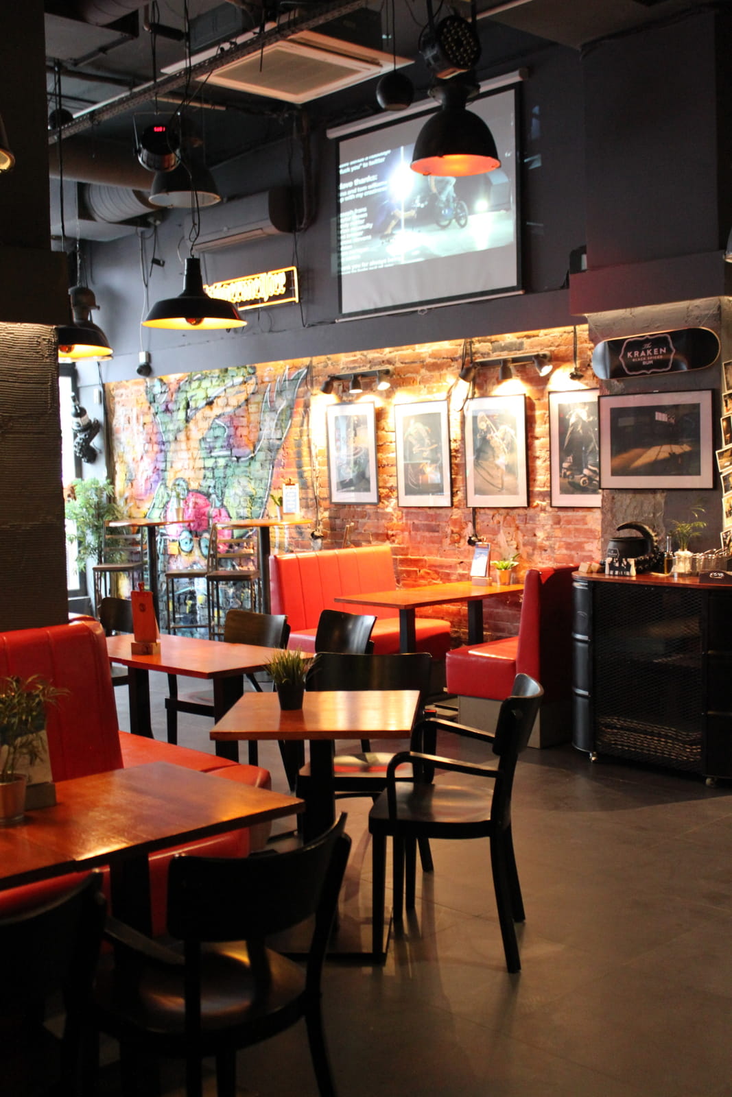 Munch Street Bar